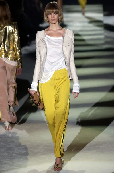 Look 10